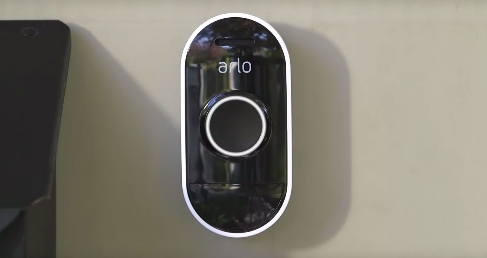 Arlo takes on Ring with 129 WiFi Doorbell Pickr